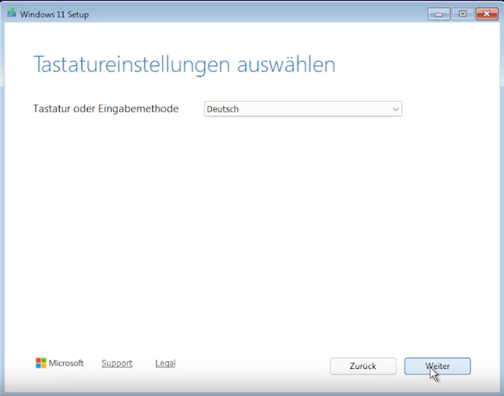 Setupfenster mit der Auswahl der Tastatureinstellungen, es ist Deutsch vorausgewählt.